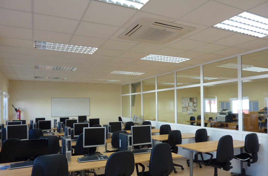 alquiler de aulas